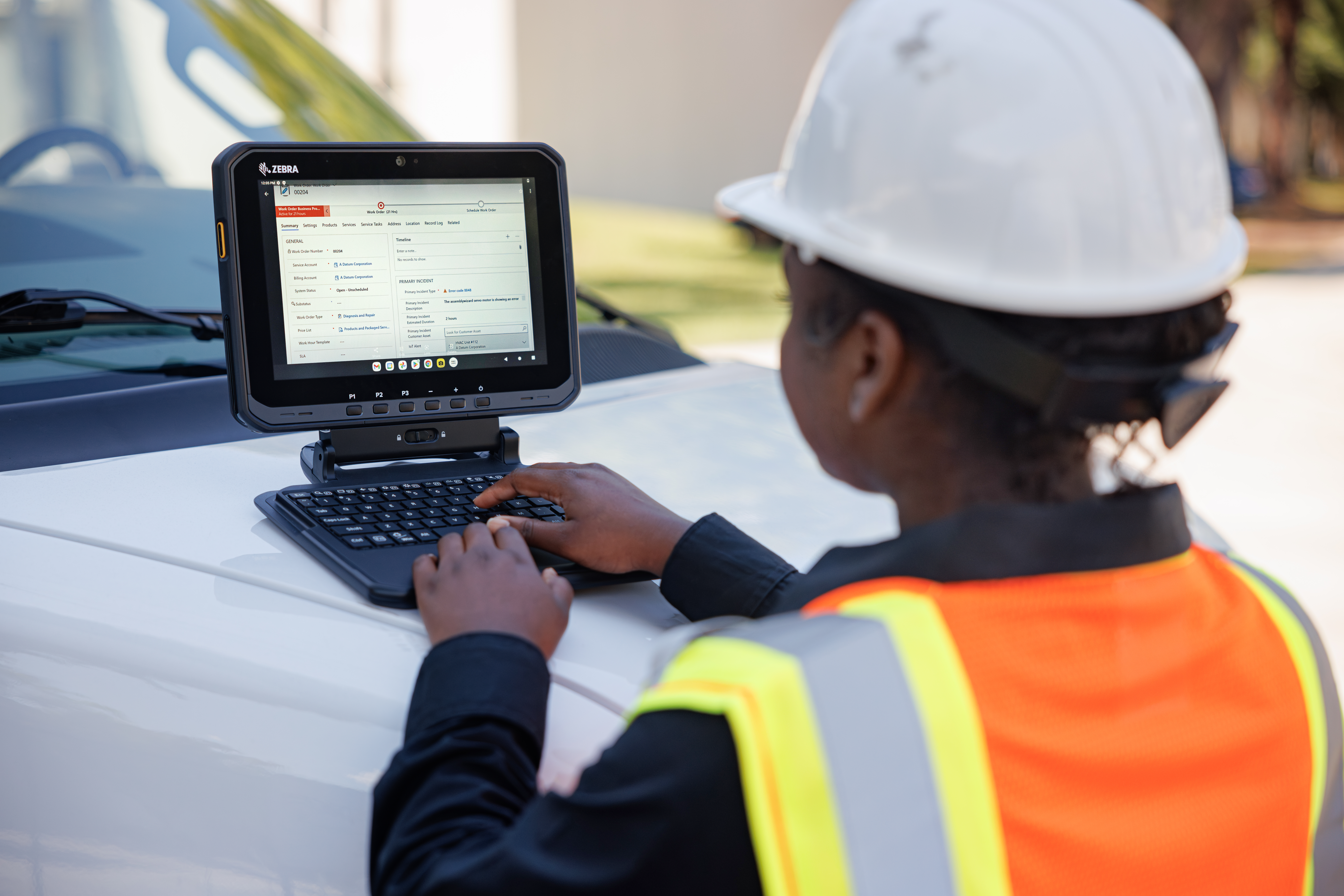 energy-and-utilities-keyboard-photography-application-et6x-series-van-on-site-8192x5464-pix-300-dpi