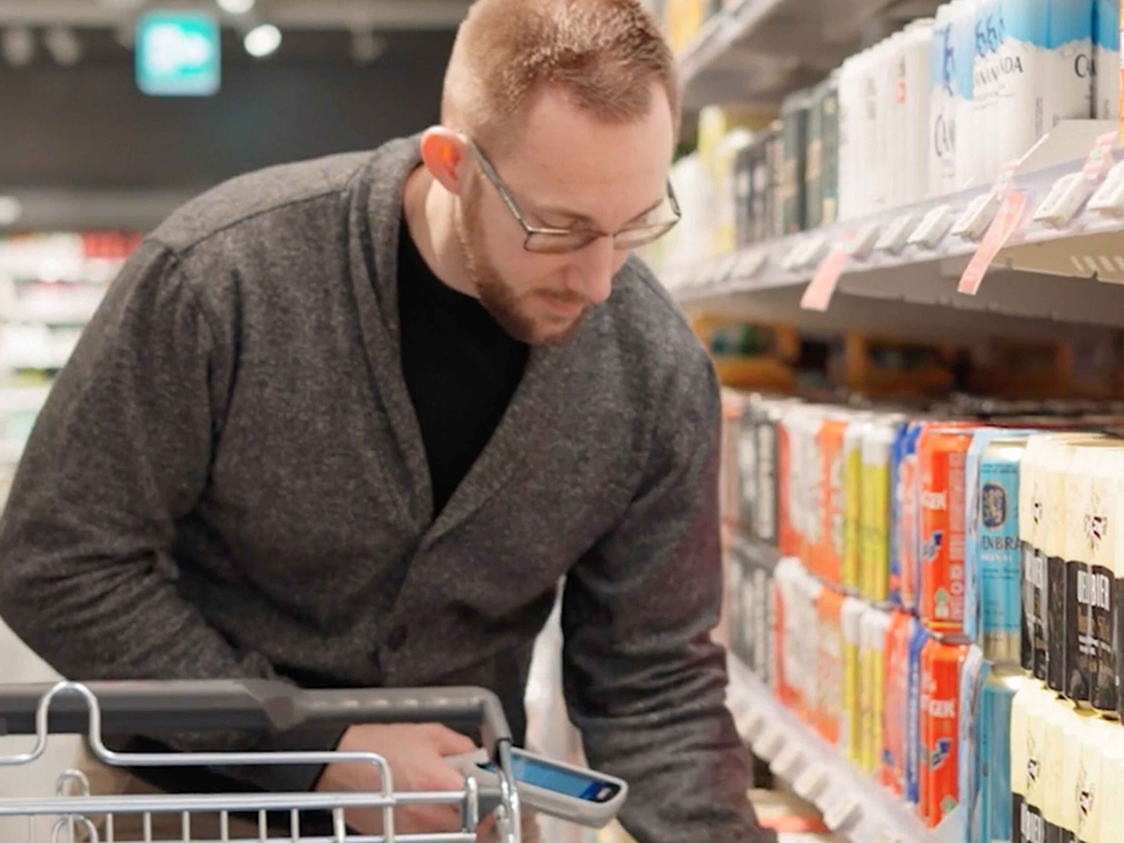 Coop Switzerland Success Story Photo, 4x3, 3600 Customer at Coop Switzerland supermarket