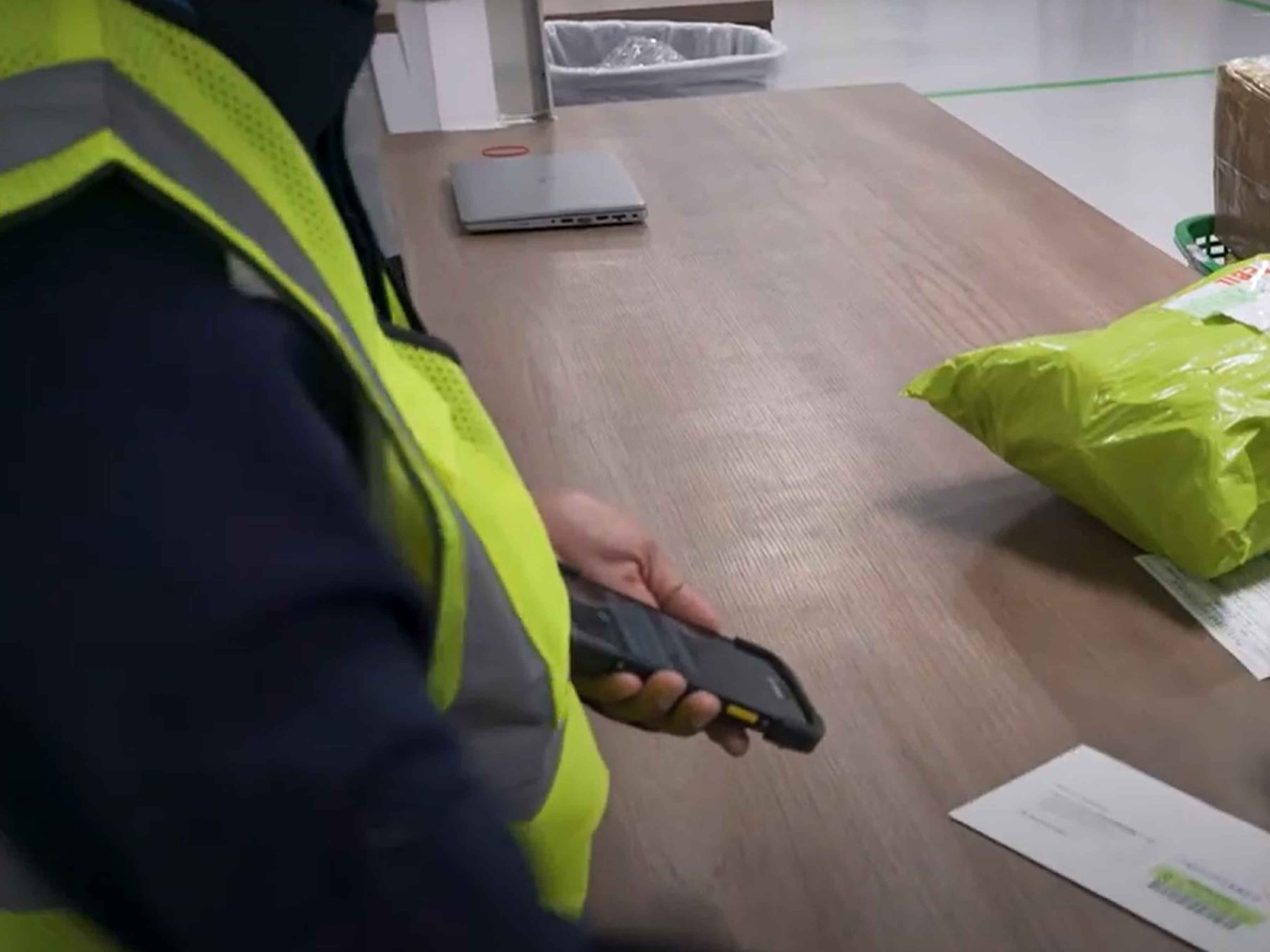 Singapore Post Success Story Photo, 4x3, 3600 Zebra device at Singapore Post facilities