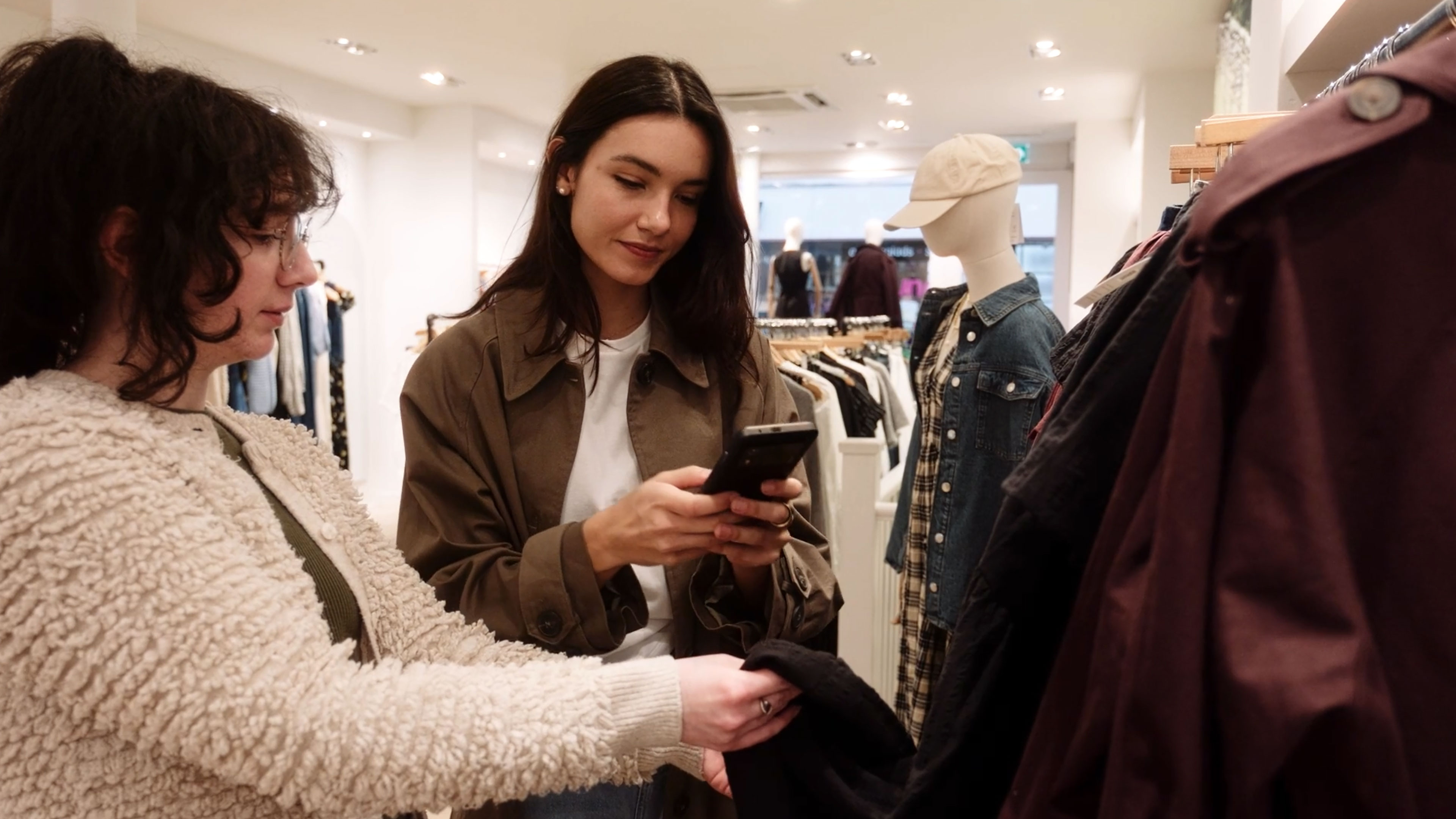 Retail Digital Product Passport 16x9 Retail Digital Product Passport 16x9